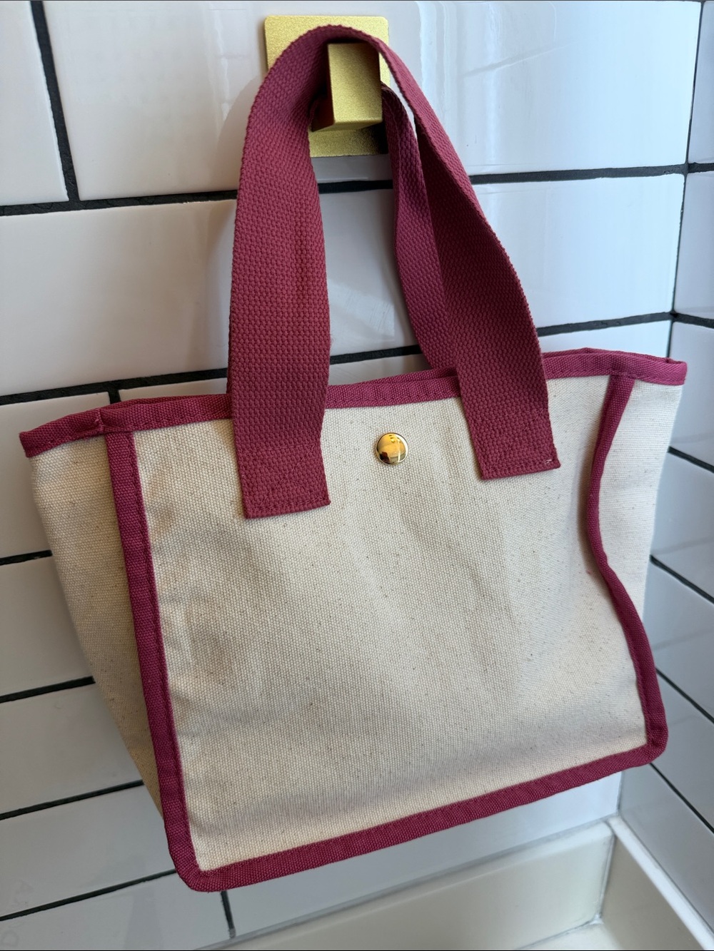 NWOT Canvas Cotton Tote Bag with Berry Trim & Gold Snap Closure Shop & Store